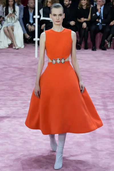 Look 44
